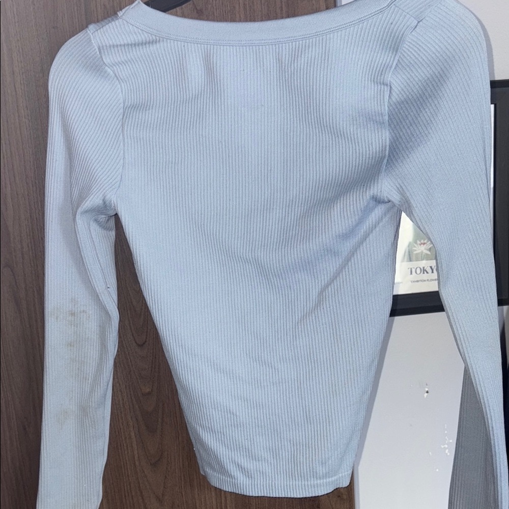 Light Blue Ribbed V-Neck Top - Picture 2 of 4